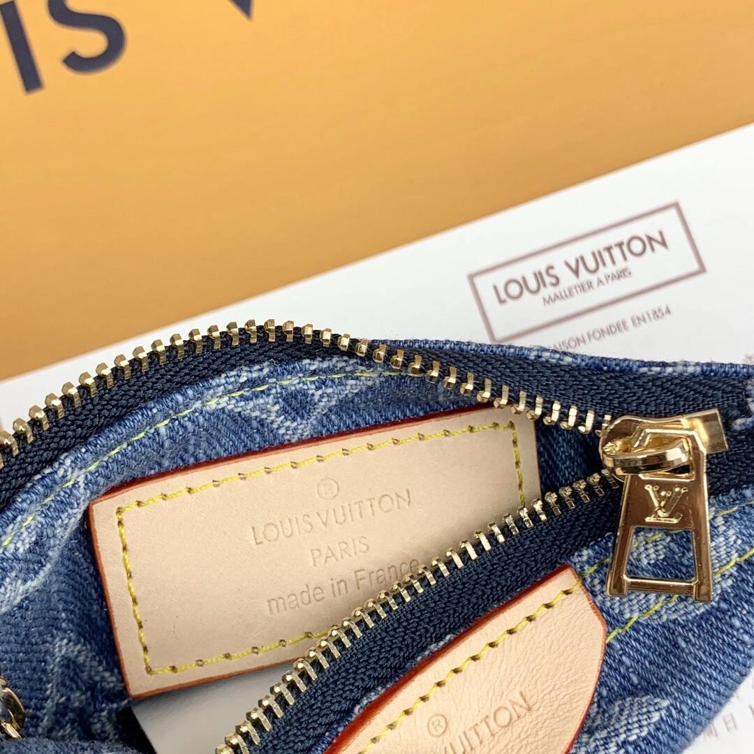 Luxury LV Monogram Coin Pouch – Stylish & Compact Keychain Wallet
