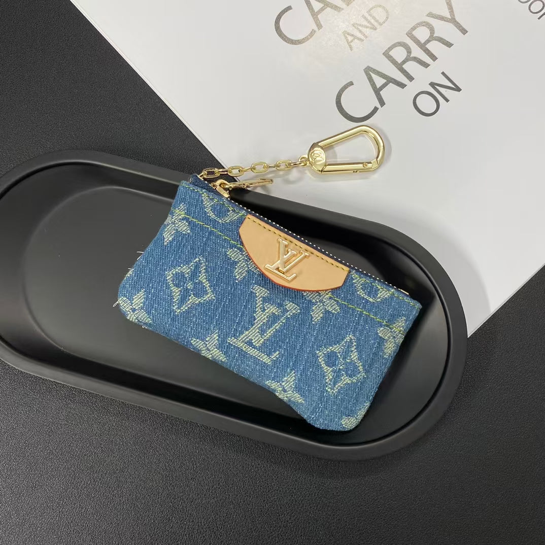 Luxury LV Monogram Coin Pouch – Stylish & Compact Keychain Wallet